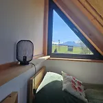 Pod Laskiem 아파트 Czerwienne