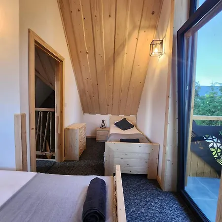 Pod Laskiem * Czerwienne